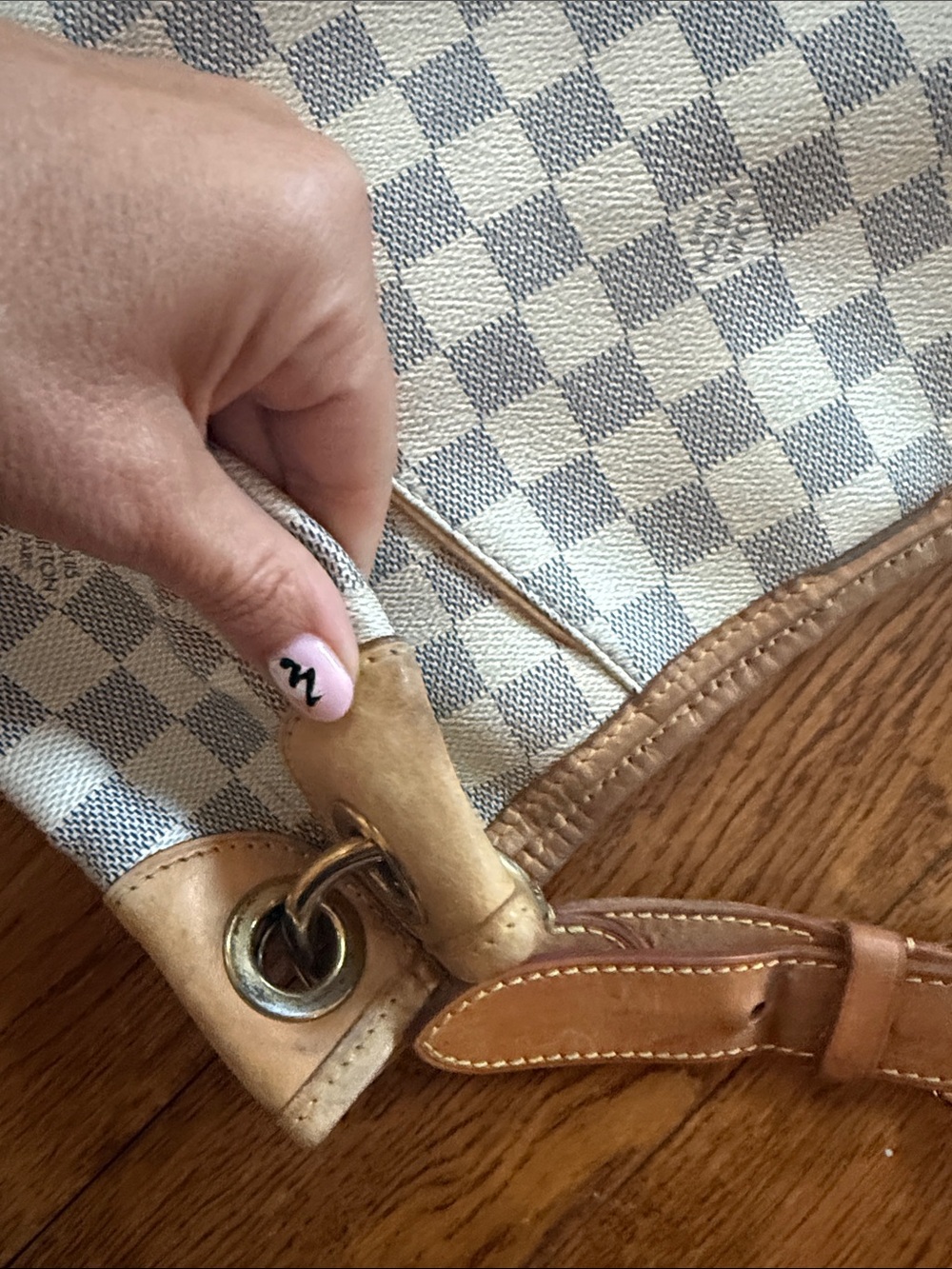 Authentic Louis Vuitton - Picture 7 of 9